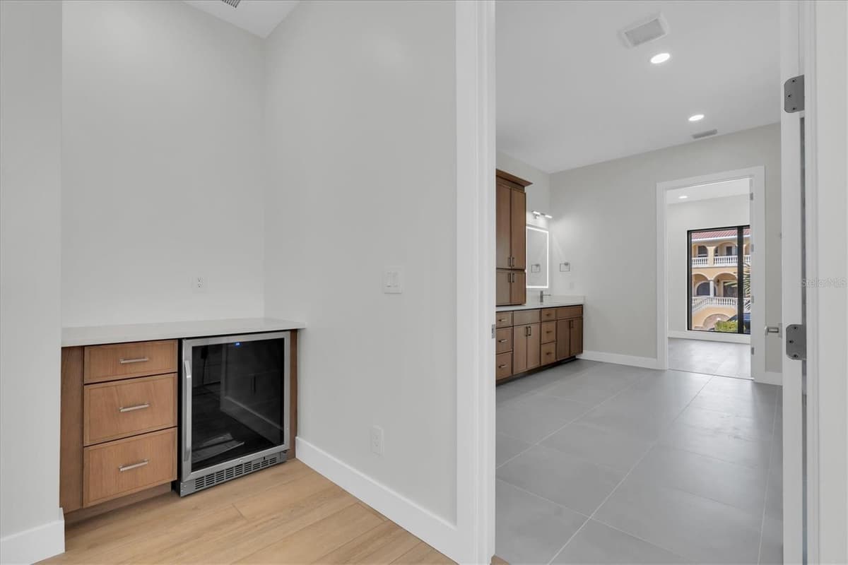 5966 BAYVIEW CIRCLE — photo 26 of 57