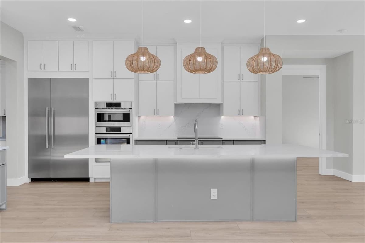 5966 BAYVIEW CIRCLE — photo 16 of 57