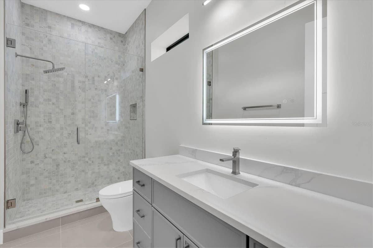 5966 BAYVIEW CIRCLE — photo 46 of 57