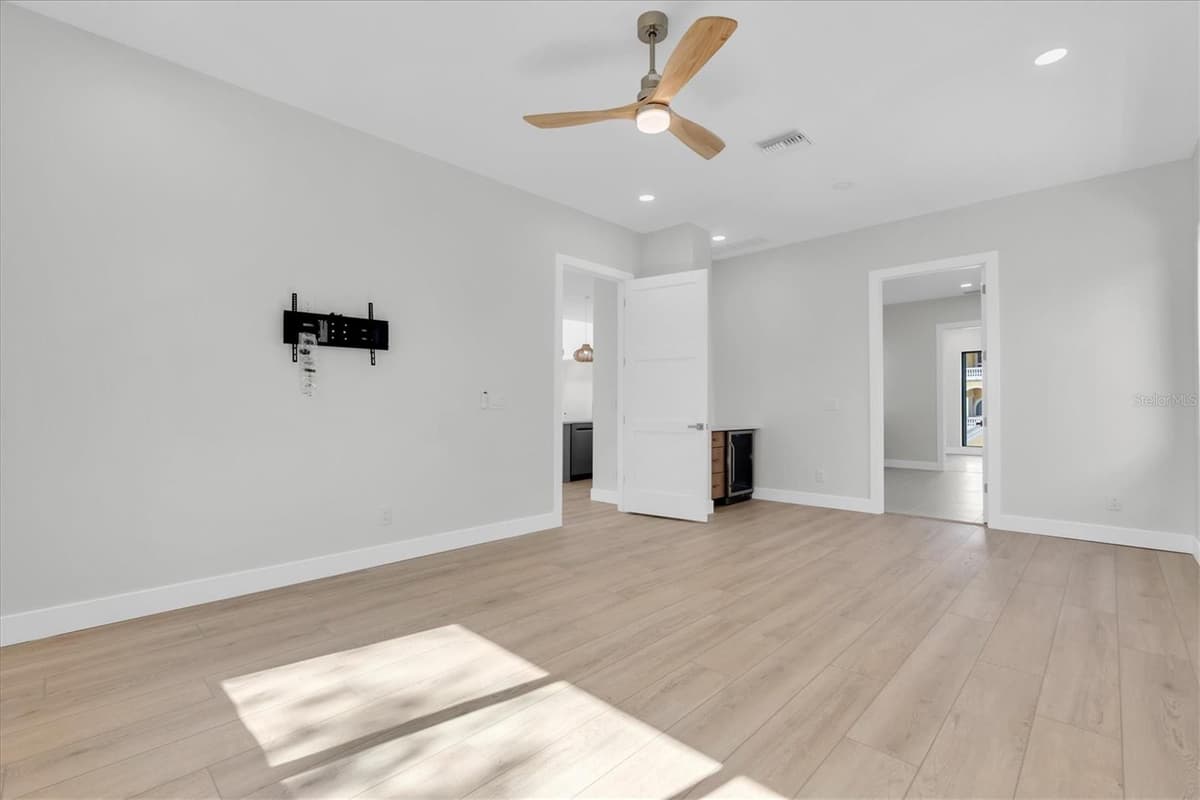 5966 BAYVIEW CIRCLE — photo 25 of 57
