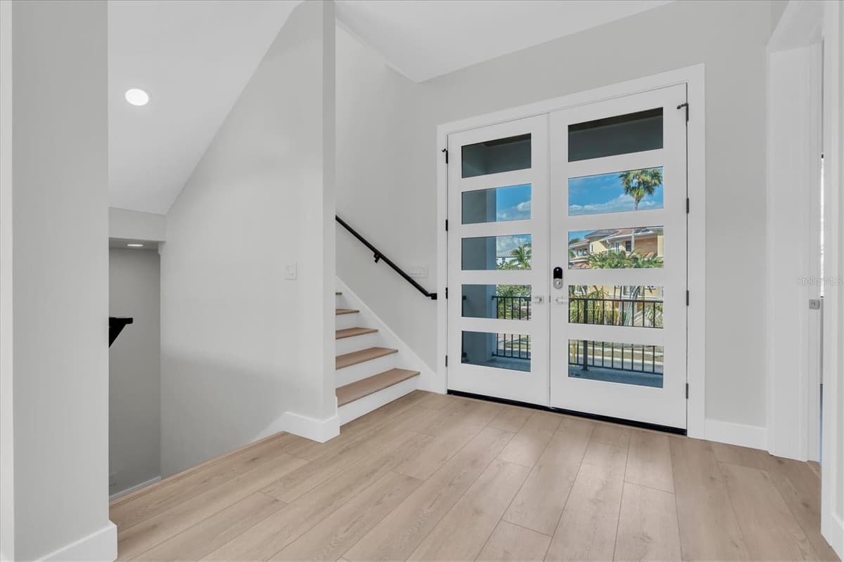 5966 BAYVIEW CIRCLE — photo 5 of 57