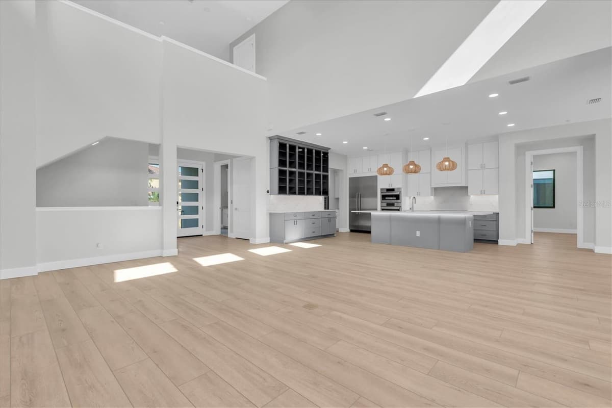 5966 BAYVIEW CIRCLE — photo 13 of 57