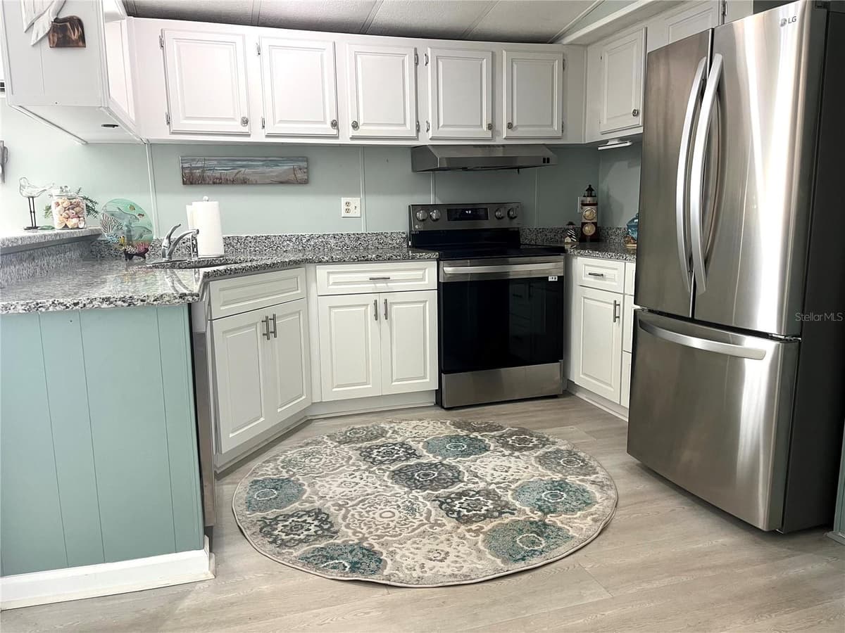 229 STARBOARD DRIVE — photo 5 of 31