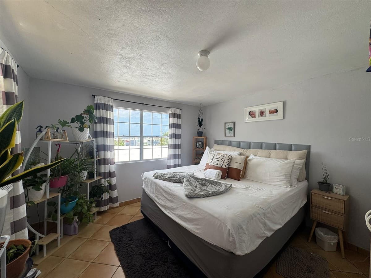 27 WILLIAM FONT STREET — photo 12 of 39