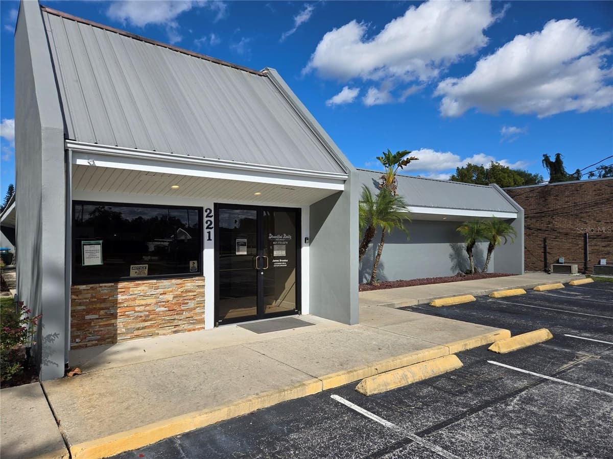 221 STATE ROAD 434 — photo 1 of 24