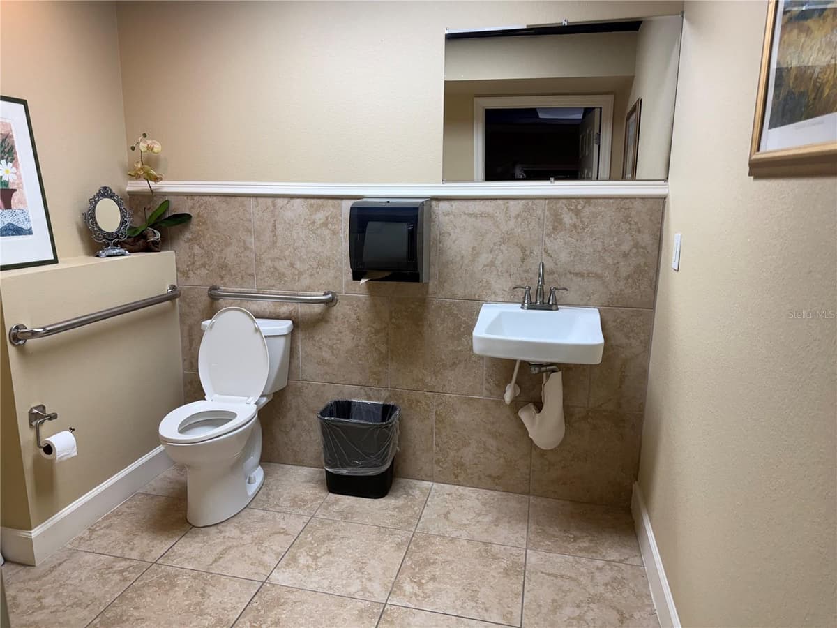 221 STATE ROAD 434 — photo 16 of 24