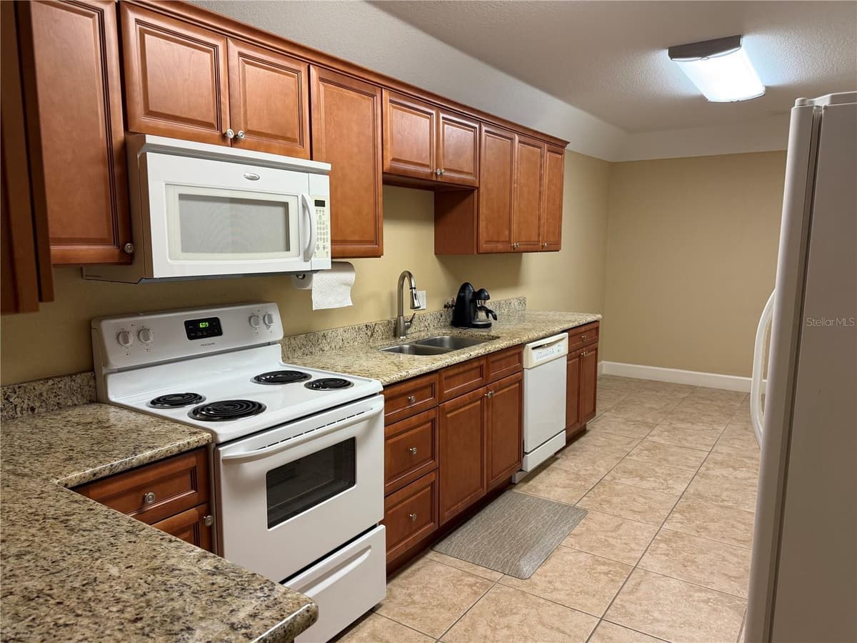 221 STATE ROAD 434 — photo 5 of 24