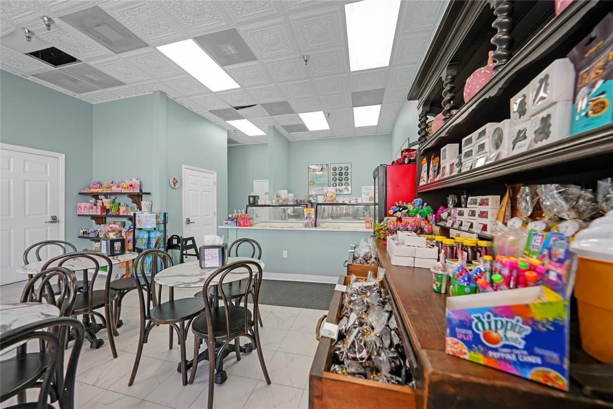 203 OAK STREET — photo 4 of 26