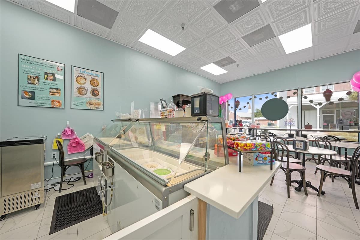 203 OAK STREET — photo 12 of 26