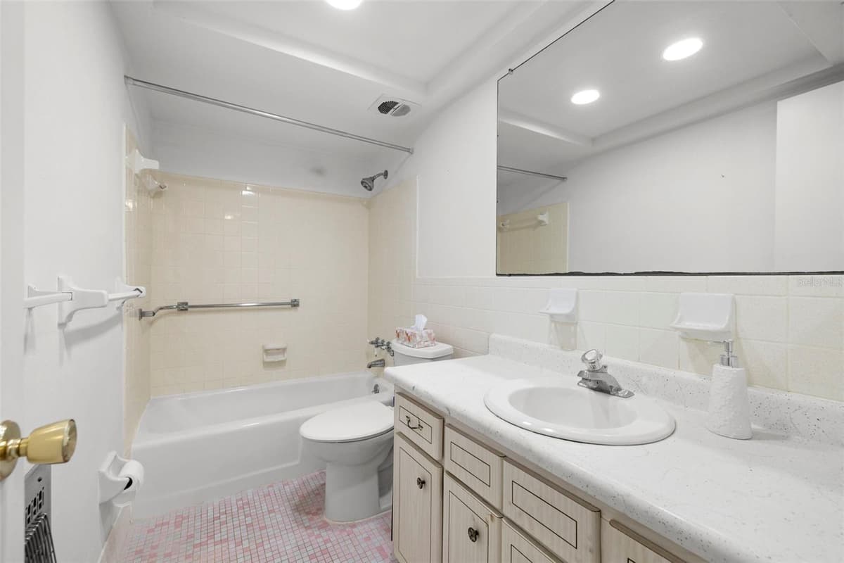 400 GLENNES LANE — photo 17 of 52