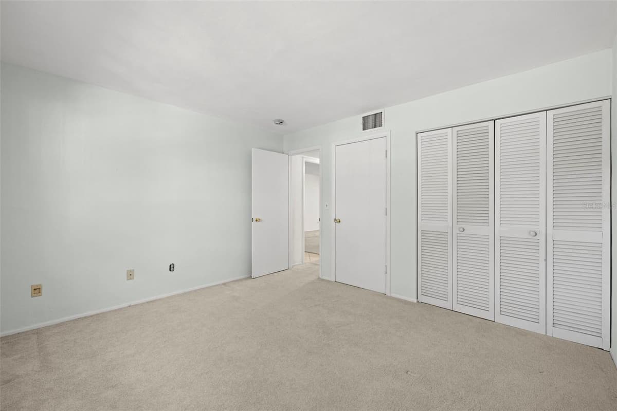 400 GLENNES LANE — photo 16 of 52