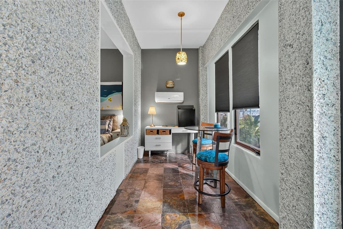5659 SHORE BOULEVARD — photo 37 of 100