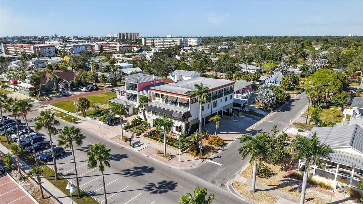 5659 SHORE BOULEVARD — photo 98 of 100