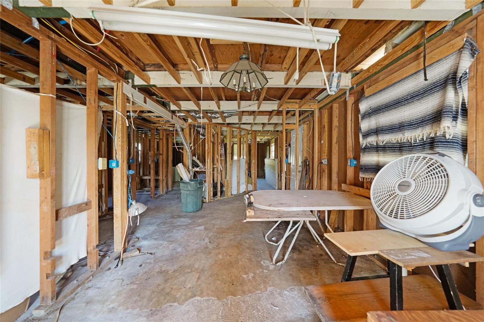 1405 PERSAY DRIVE — photo 14 of 16