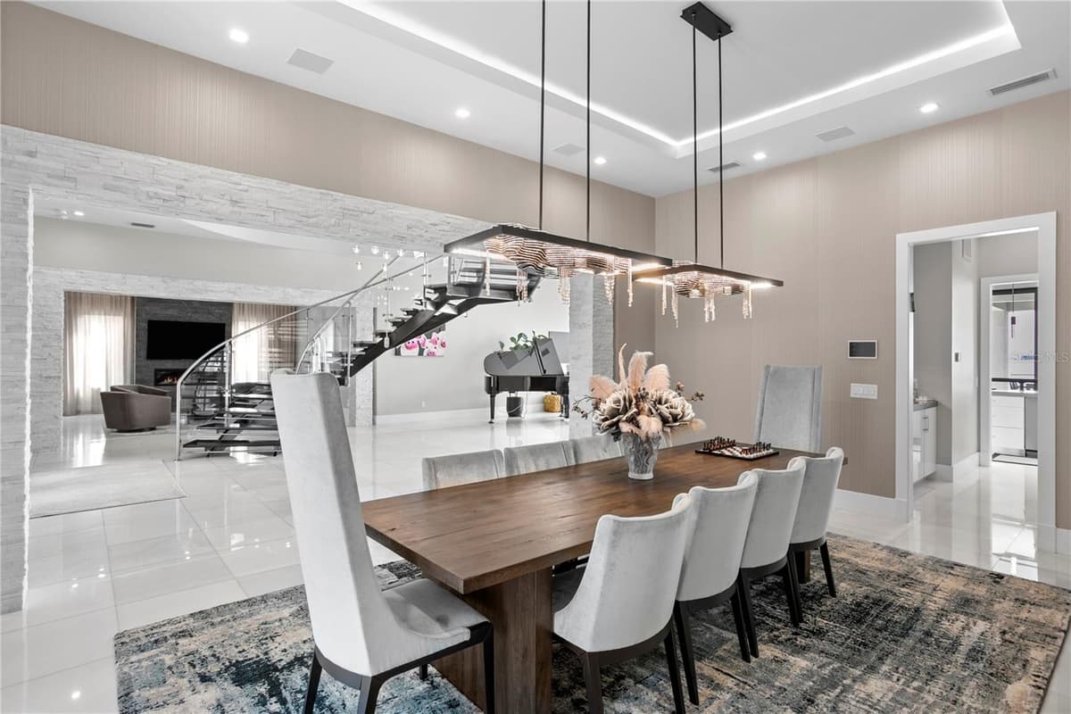82 MARTINIQUE AVENUE — photo 10 of 89