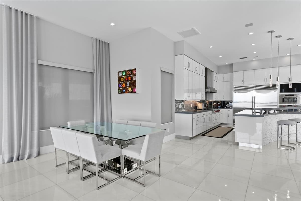 82 MARTINIQUE AVENUE — photo 18 of 89
