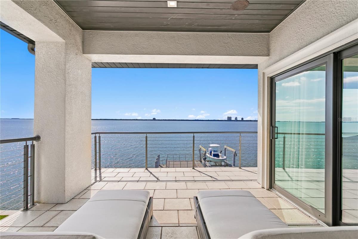 82 MARTINIQUE AVENUE — photo 40 of 89