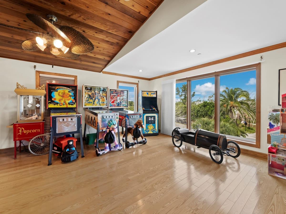 6685 GULF OF MEXICO DRIVE — photo 65 of 84