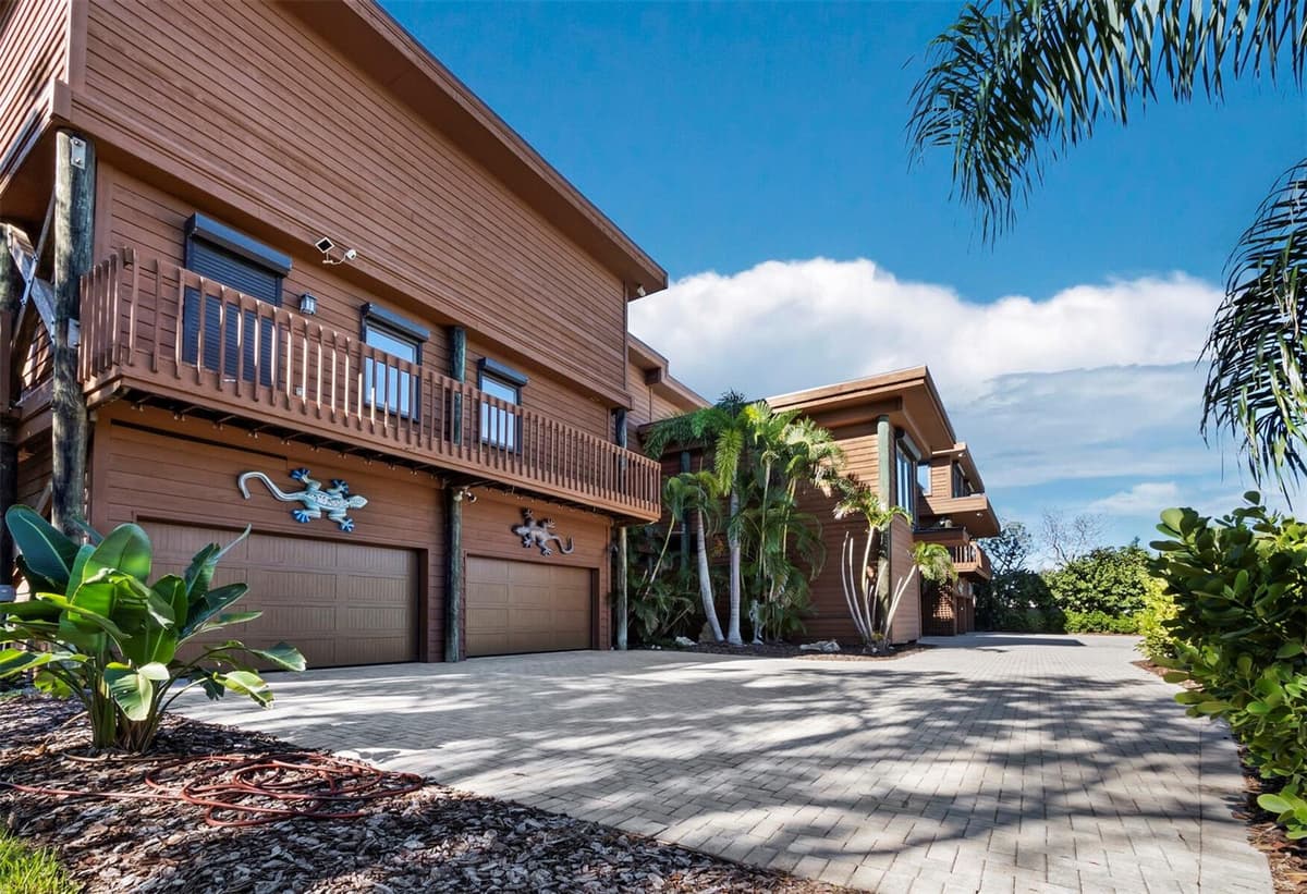 6685 GULF OF MEXICO DRIVE — photo 5 of 84