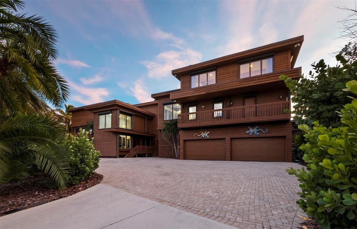 6685 GULF OF MEXICO DRIVE — photo 4 of 84