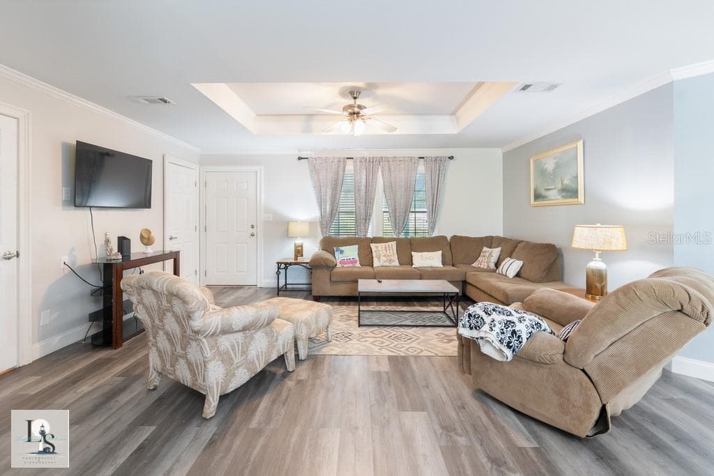5209 WESTERN DRIVE — photo 10 of 25