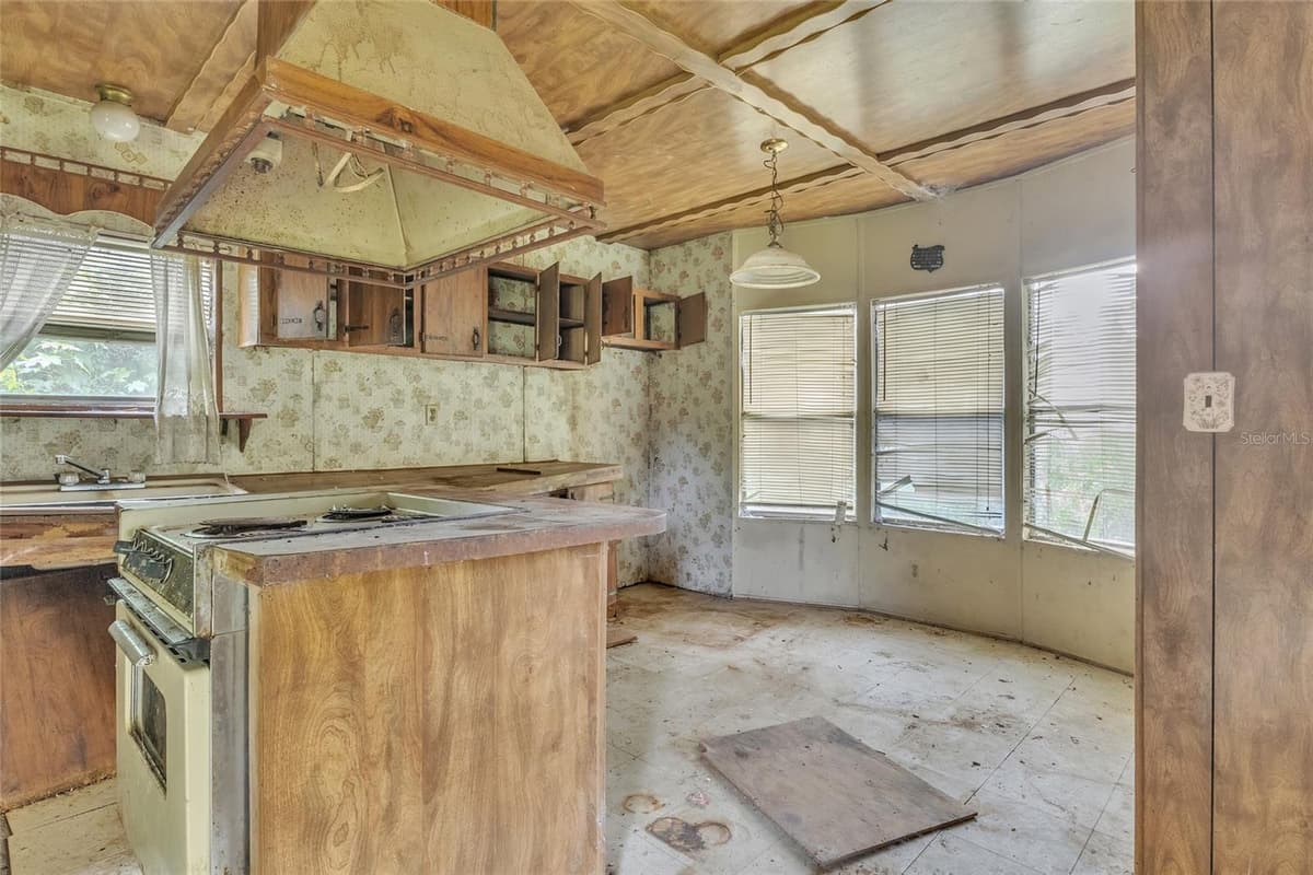 465 HAZZARD LANE — photo 53 of 54
