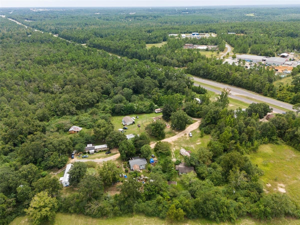 465 HAZZARD LANE — photo 7 of 54