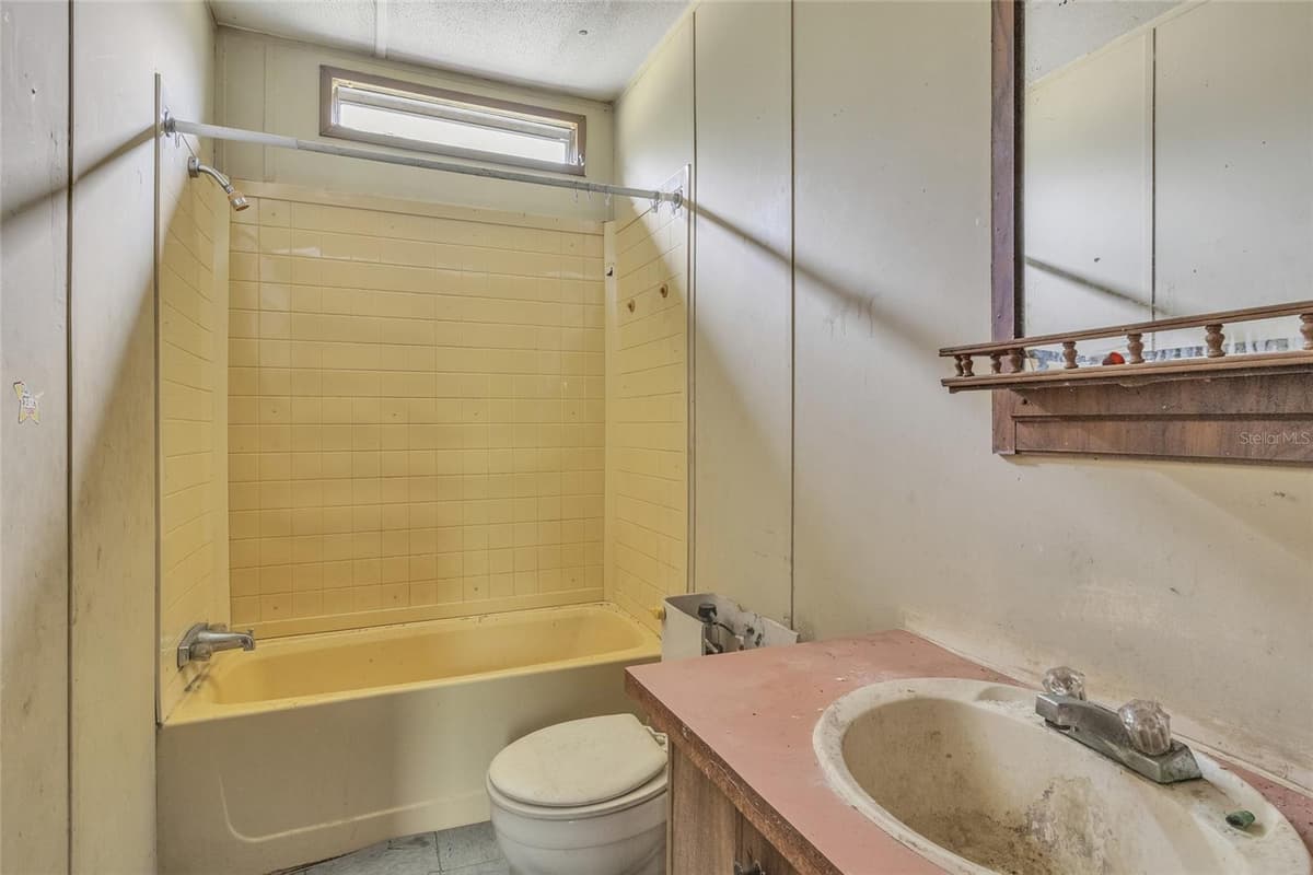465 HAZZARD LANE — photo 47 of 54