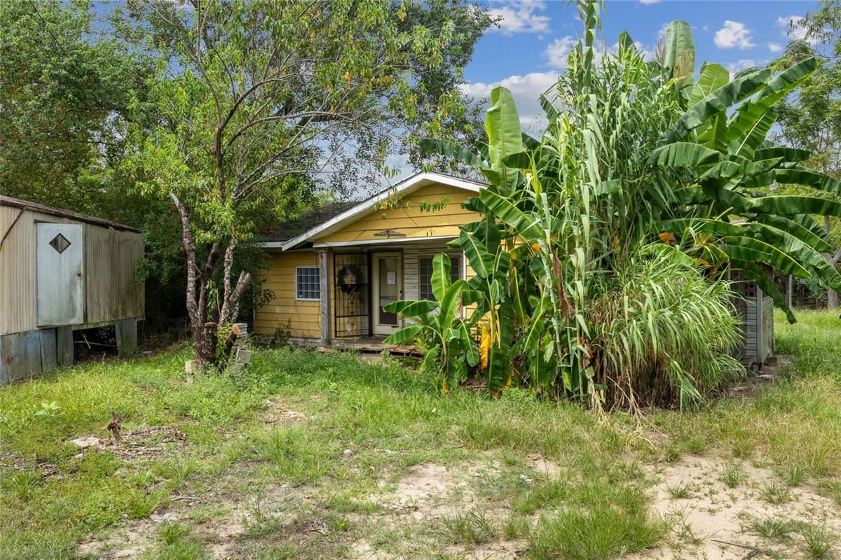 465 HAZZARD LANE — photo 11 of 54