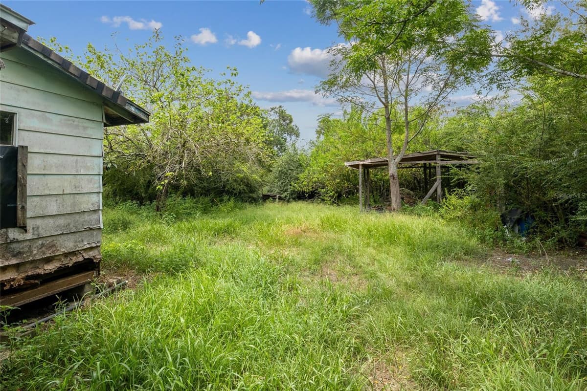 465 HAZZARD LANE — photo 13 of 54