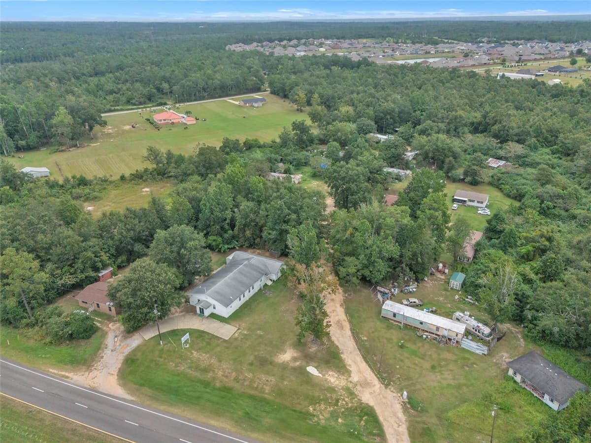 465 HAZZARD LANE — photo 3 of 54
