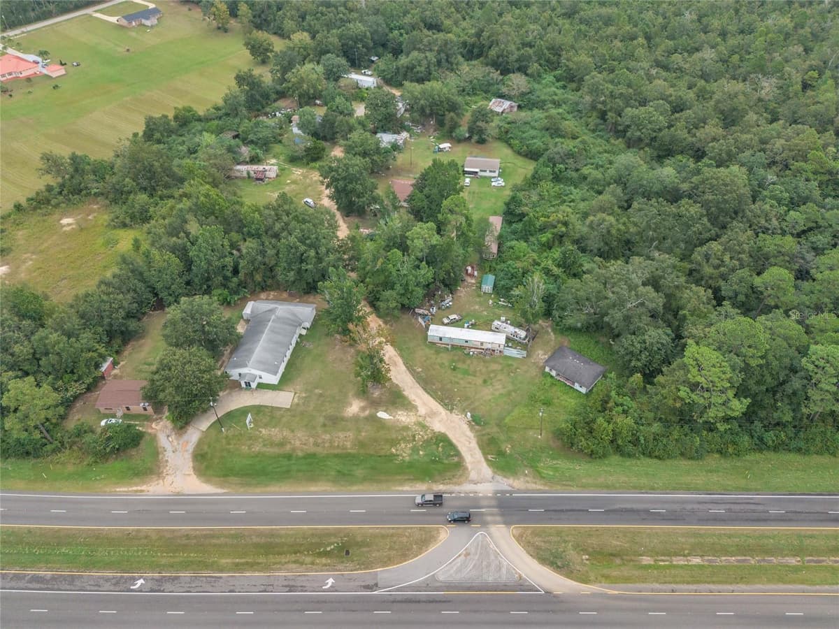 465 HAZZARD LANE — photo 4 of 54