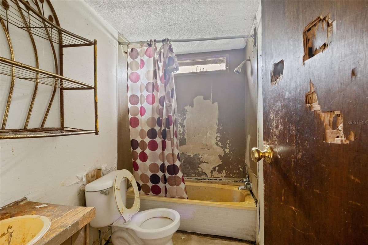465 HAZZARD LANE — photo 36 of 54