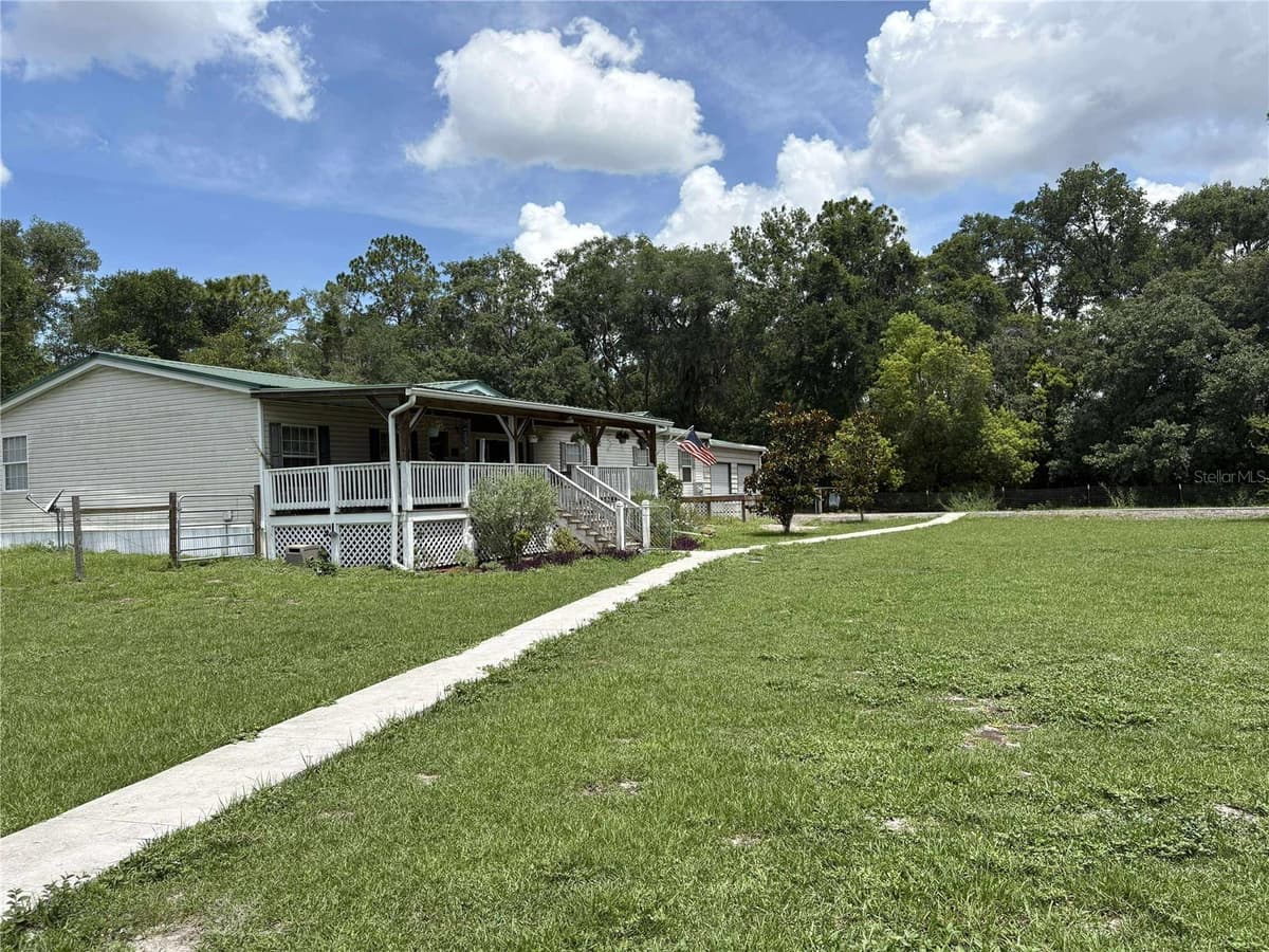 876 MENTON ROAD — photo 1 of 2