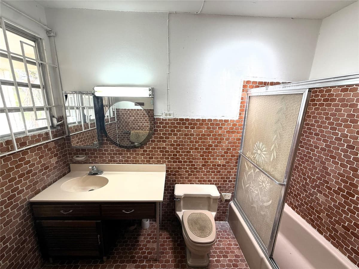 12 HOSTOS CABRERA ST. — photo 16 of 27