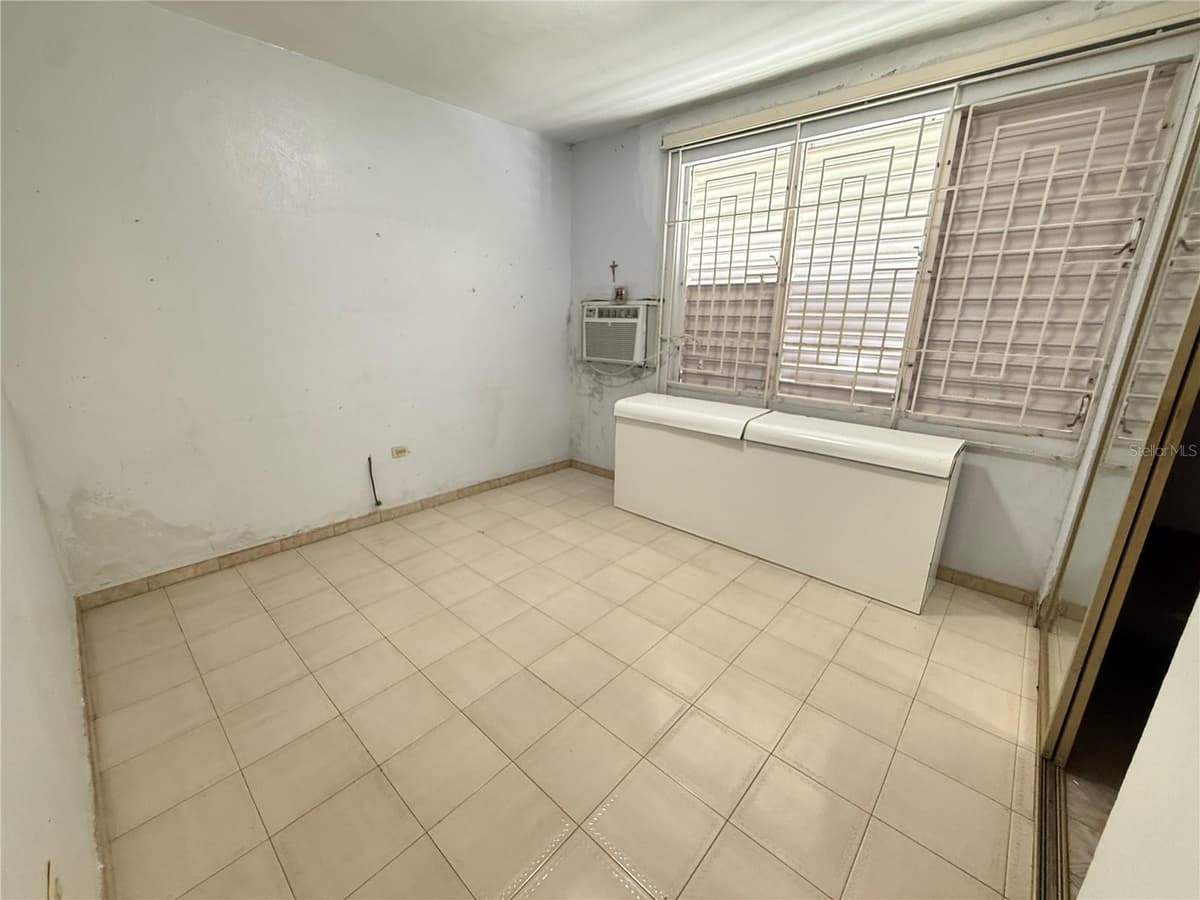12 HOSTOS CABRERA ST. — photo 21 of 27