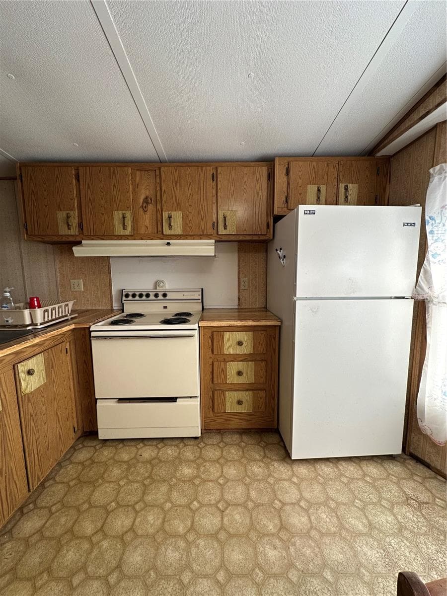 1821 FRUITLAND PARK CIRCLE — photo 12 of 27