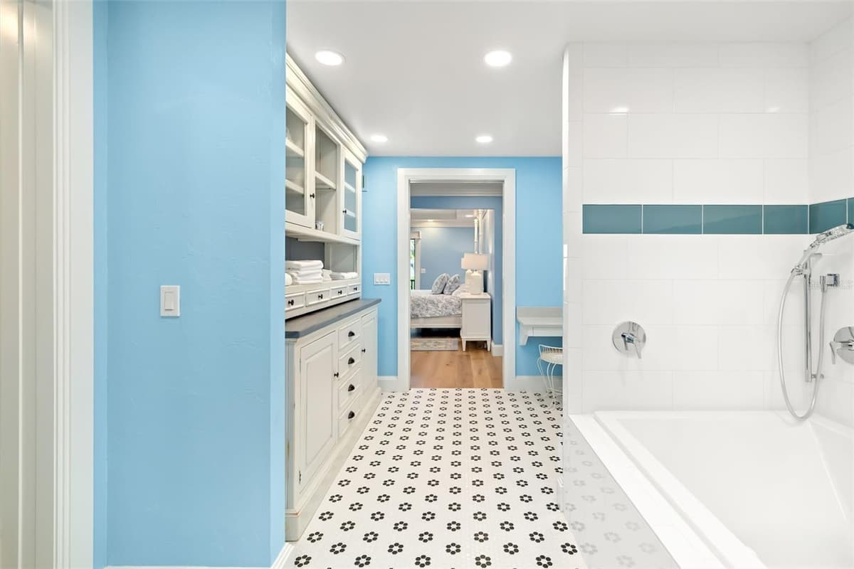 560 HARBOR COVE CIRCLE — photo 30 of 80