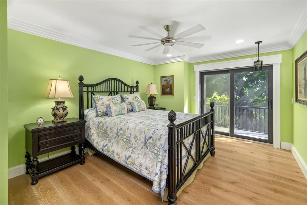 560 HARBOR COVE CIRCLE — photo 34 of 80
