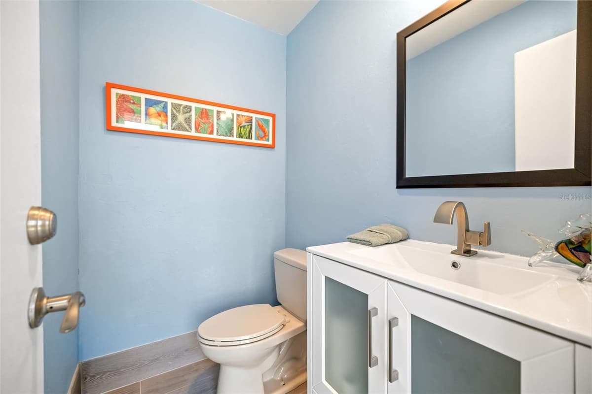 560 HARBOR COVE CIRCLE — photo 38 of 80