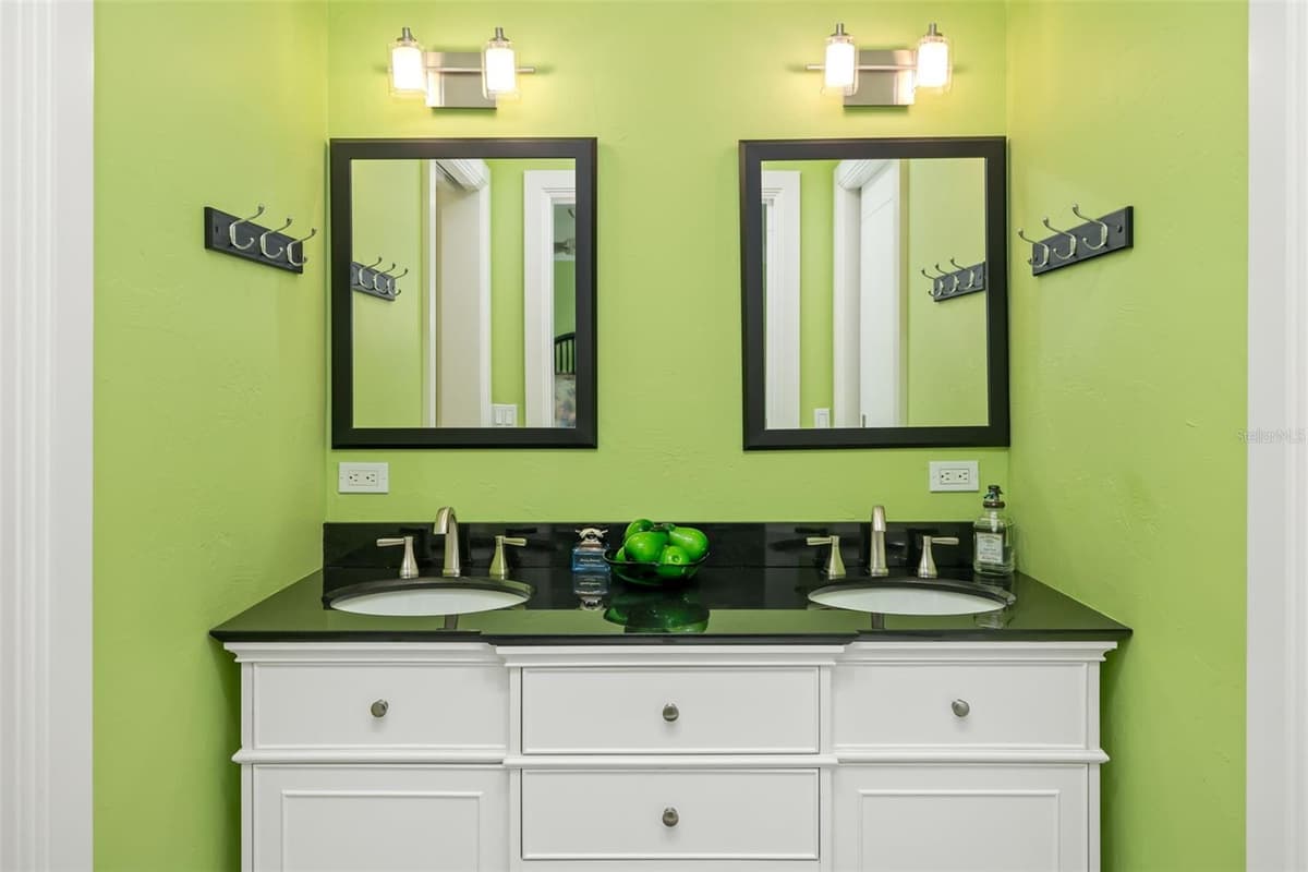 560 HARBOR COVE CIRCLE — photo 35 of 80