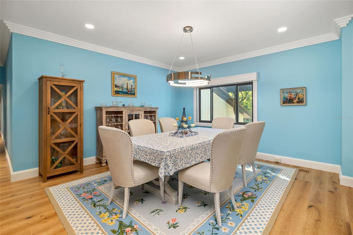 560 HARBOR COVE CIRCLE — photo 21 of 80