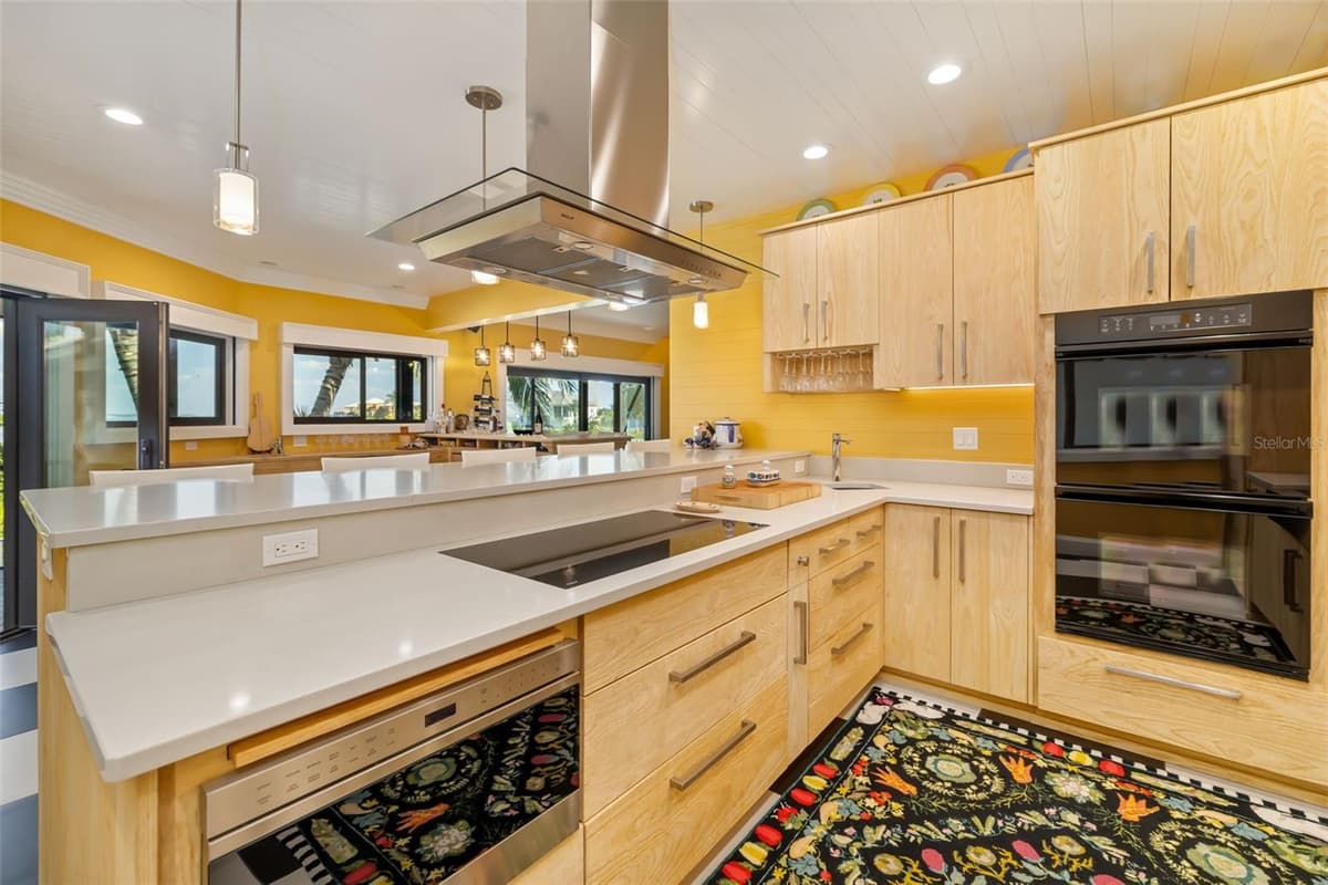 560 HARBOR COVE CIRCLE — photo 18 of 80