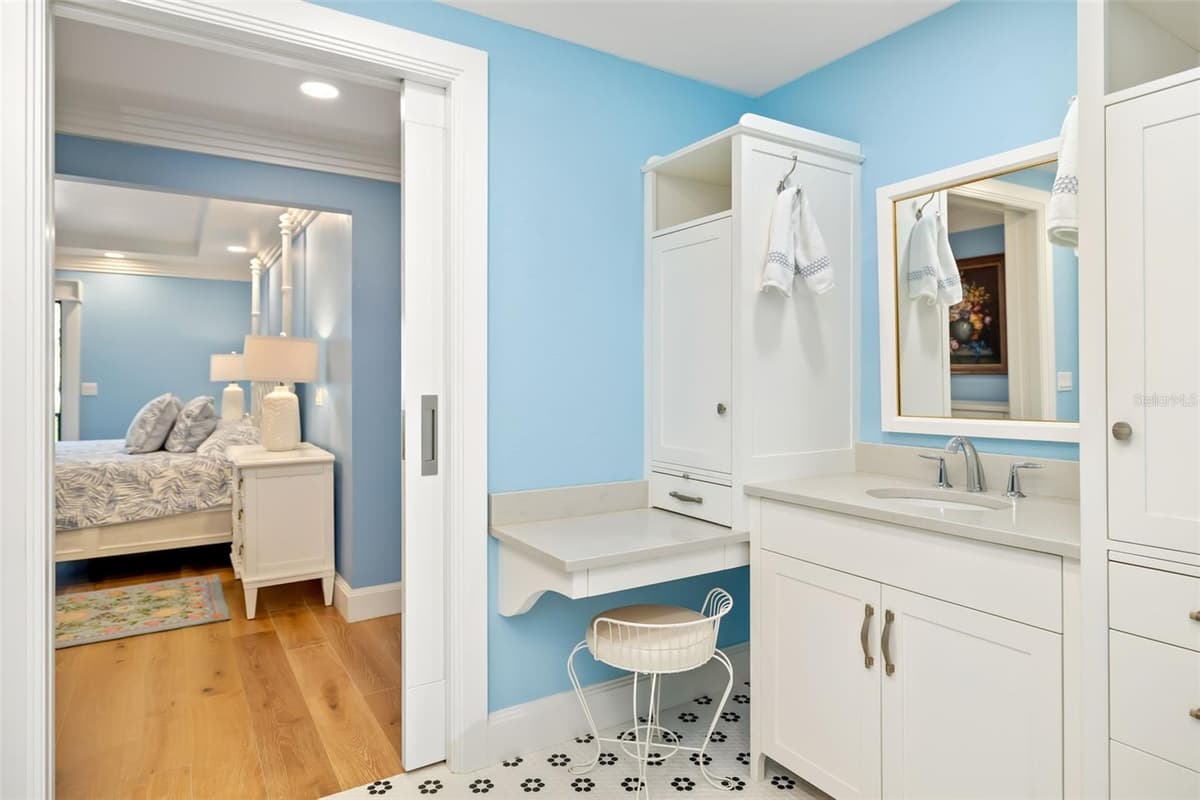 560 HARBOR COVE CIRCLE — photo 31 of 80