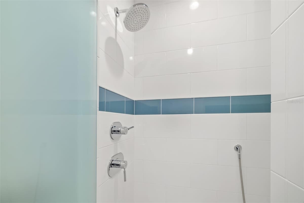 560 HARBOR COVE CIRCLE — photo 36 of 80