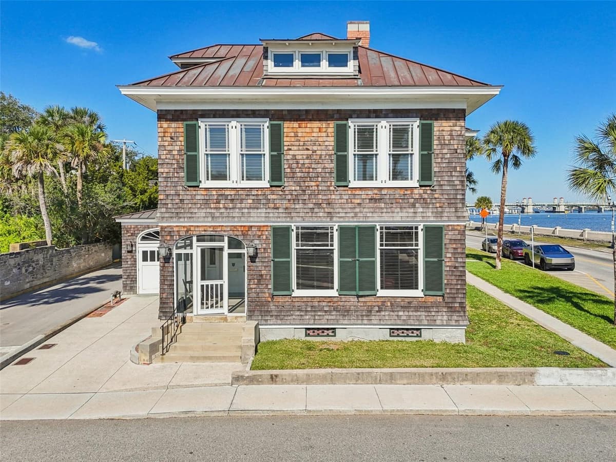 178 AVENIDA MENENDEZ — photo 9 of 94