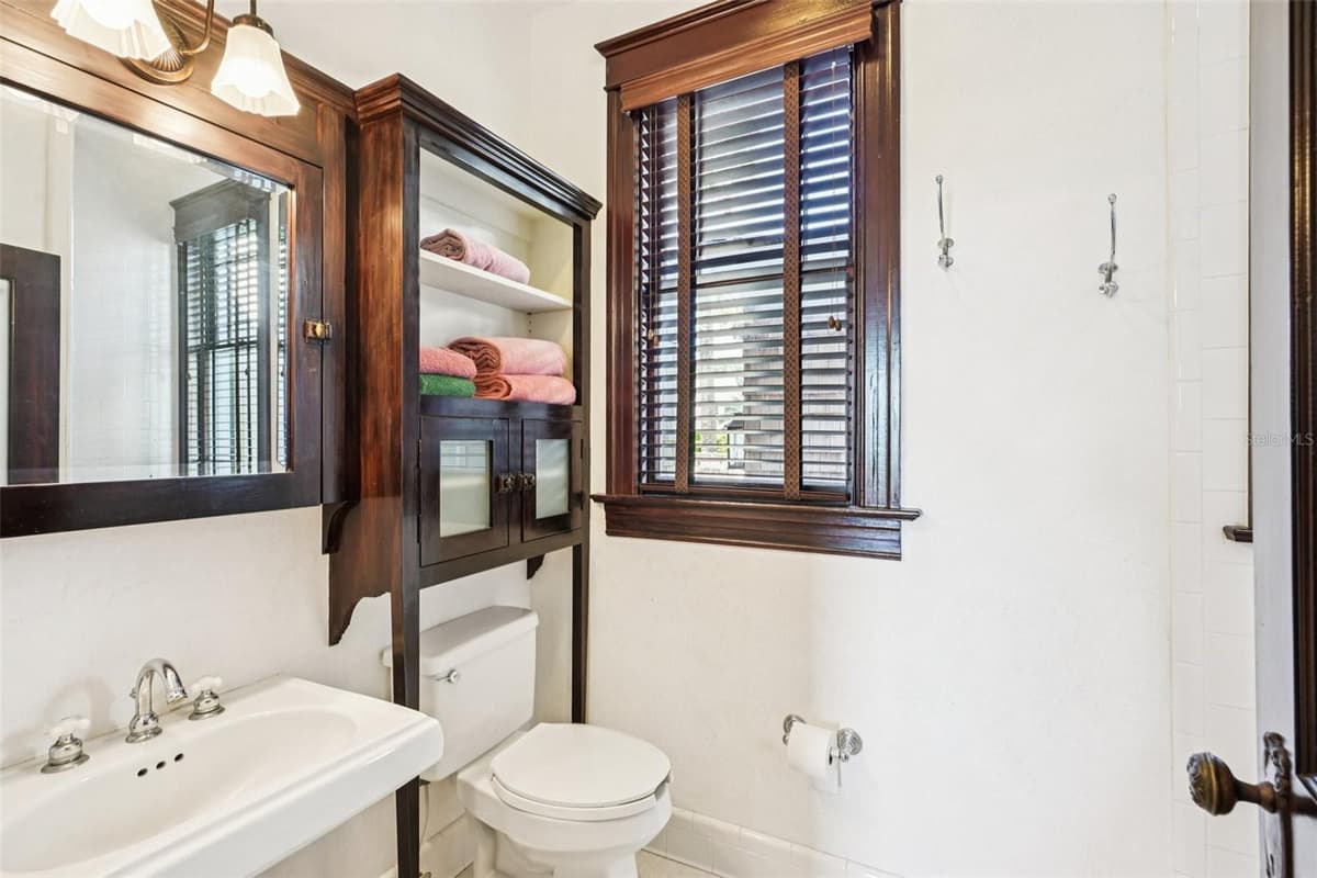 178 AVENIDA MENENDEZ — photo 34 of 94