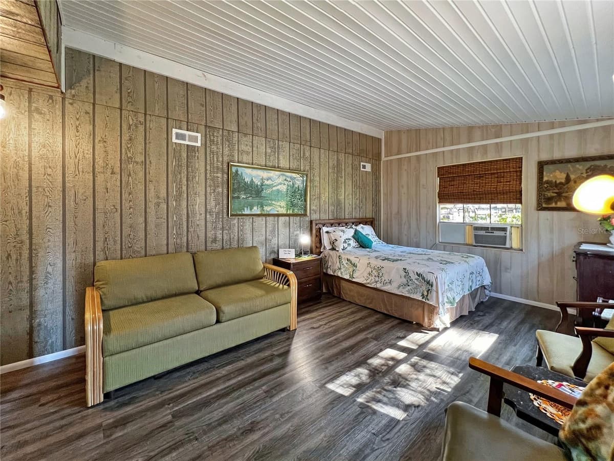 9615 EDEN AVENUE — photo 85 of 89