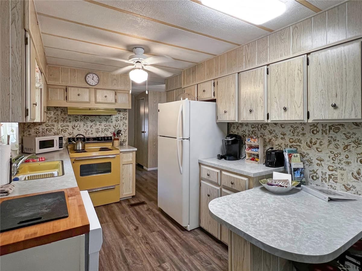 9615 EDEN AVENUE — photo 82 of 89