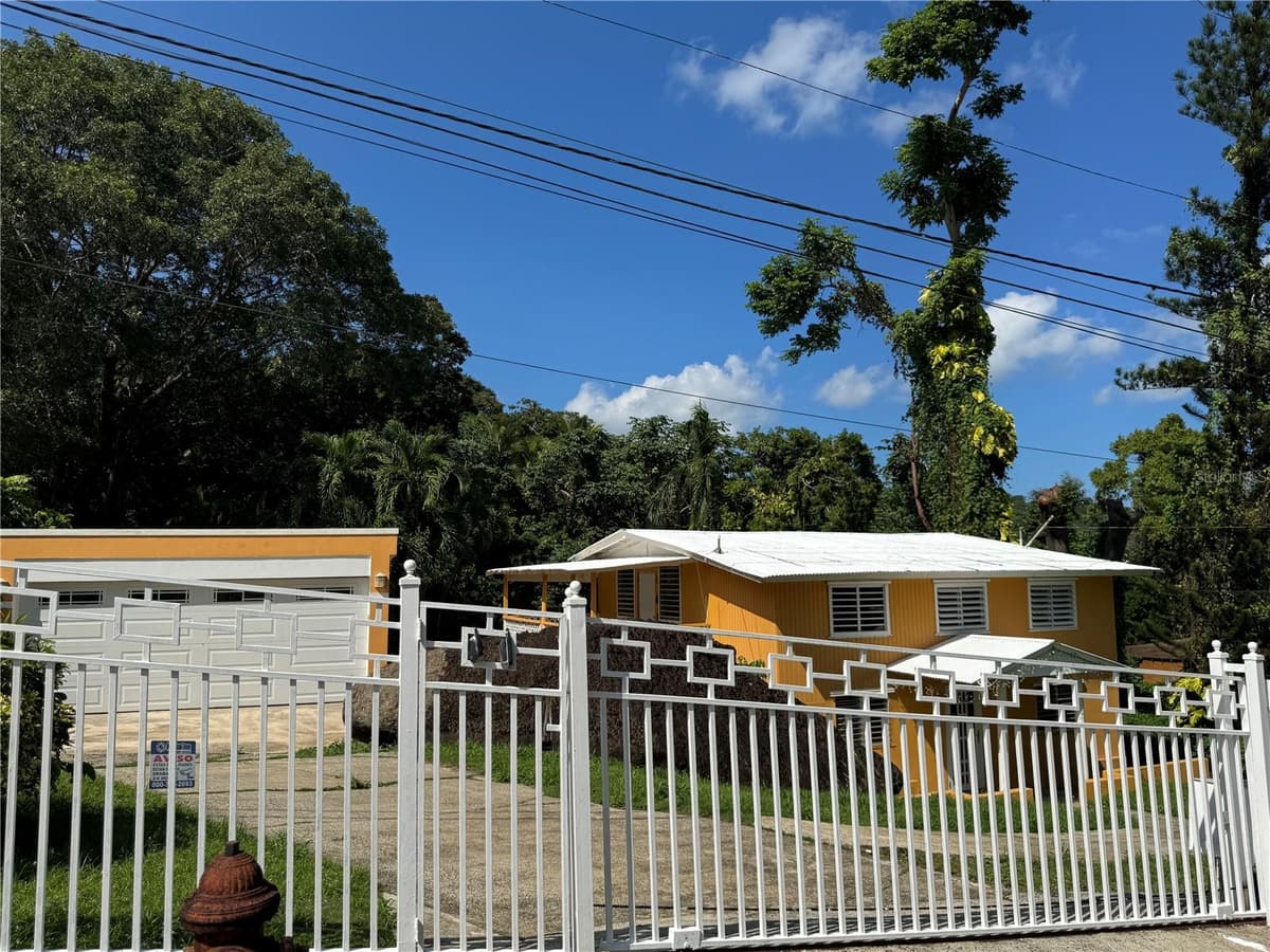 17 G23 COLINAS DEL YUNQUE — photo 3 of 17